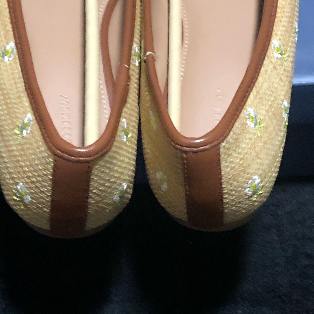 Free Assembly Women's Raffia Daisy Ballet Flats with Bow, Size 10, Memory Foam - Picture 4 of 5